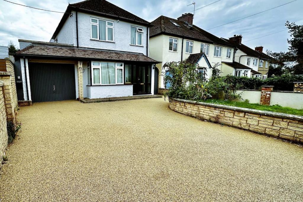Green Haven Villa - 4Br Spacious House With Hot Tub, Ample Parking, Air Condition, Wifi, Netflix, Patio & Garden Kidlington Exterior foto